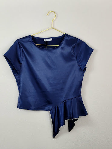Blusa de satén azul marino