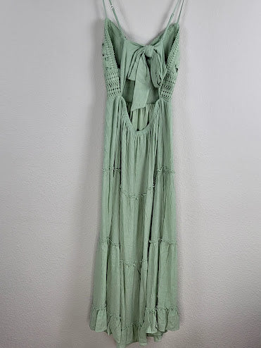 Vestido de encaje con flores verdes