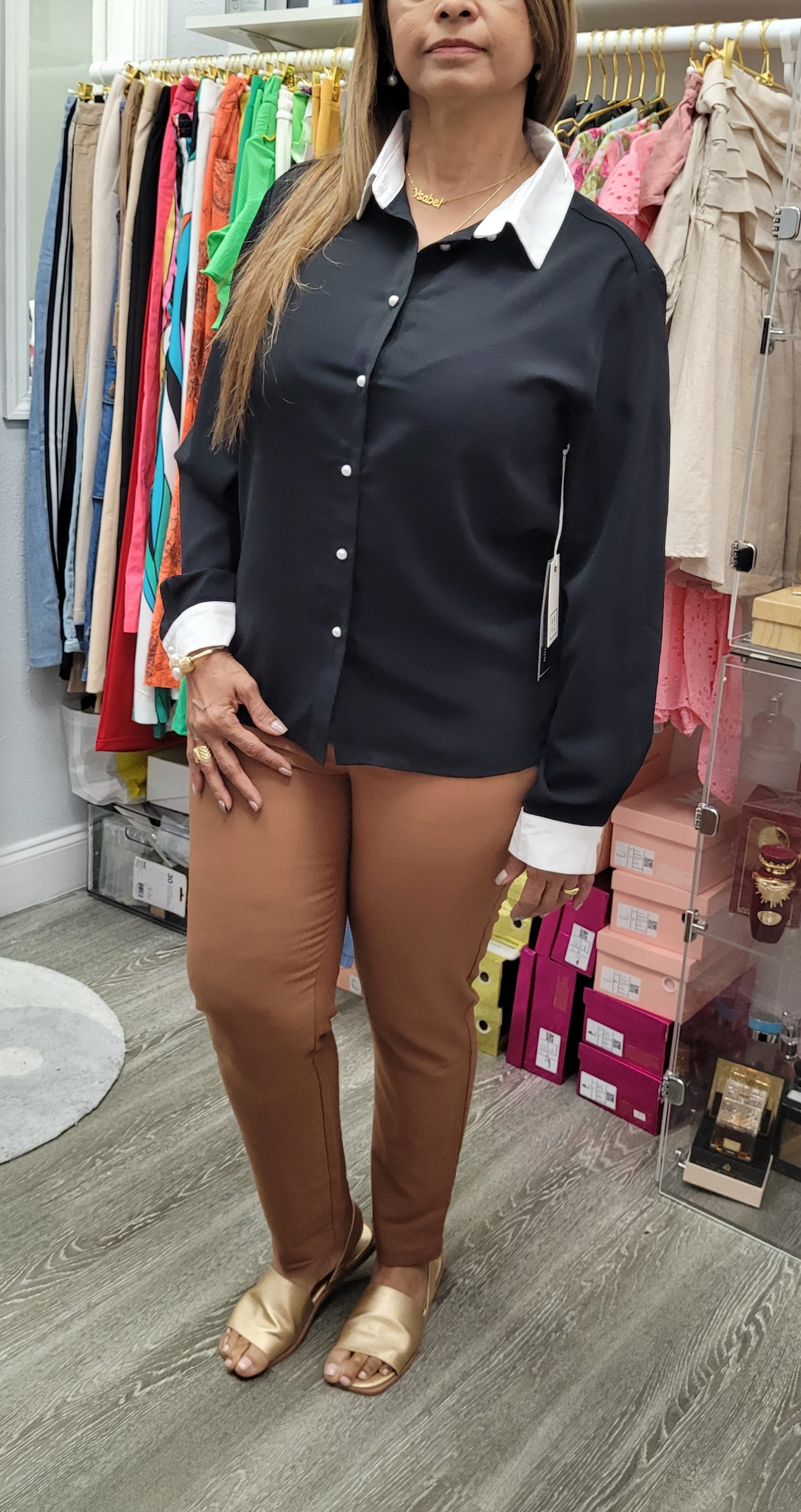 CONTRAST CREPE PEARLED BUTTOM DRESS SHIRT
