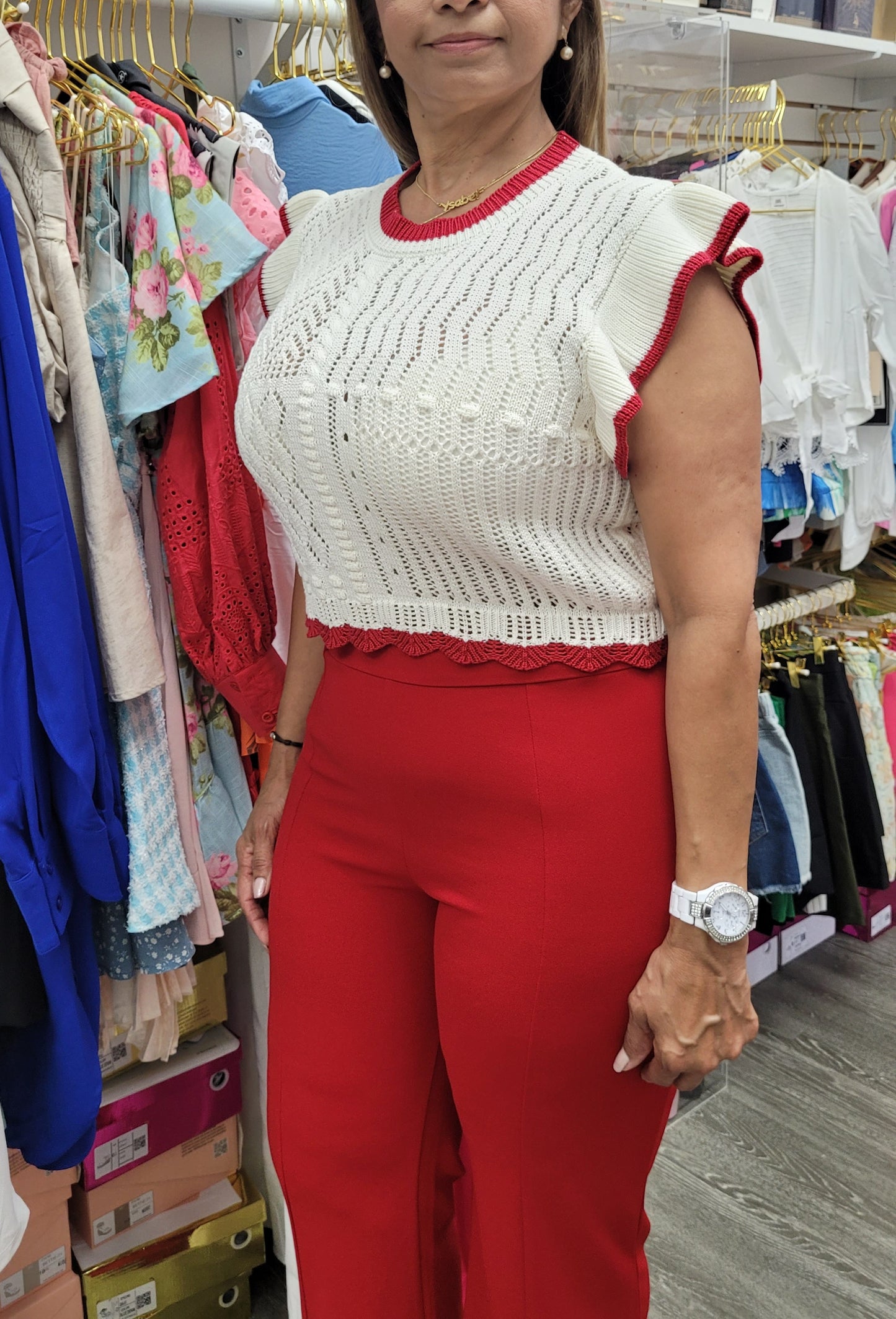 OFF WHITE KNIT TOP WITH RED CONTRAST TRIM AND SHORT SLEEVE