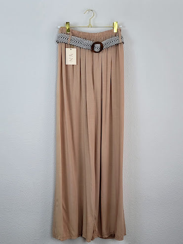 Pantalones Beige con Cinturón