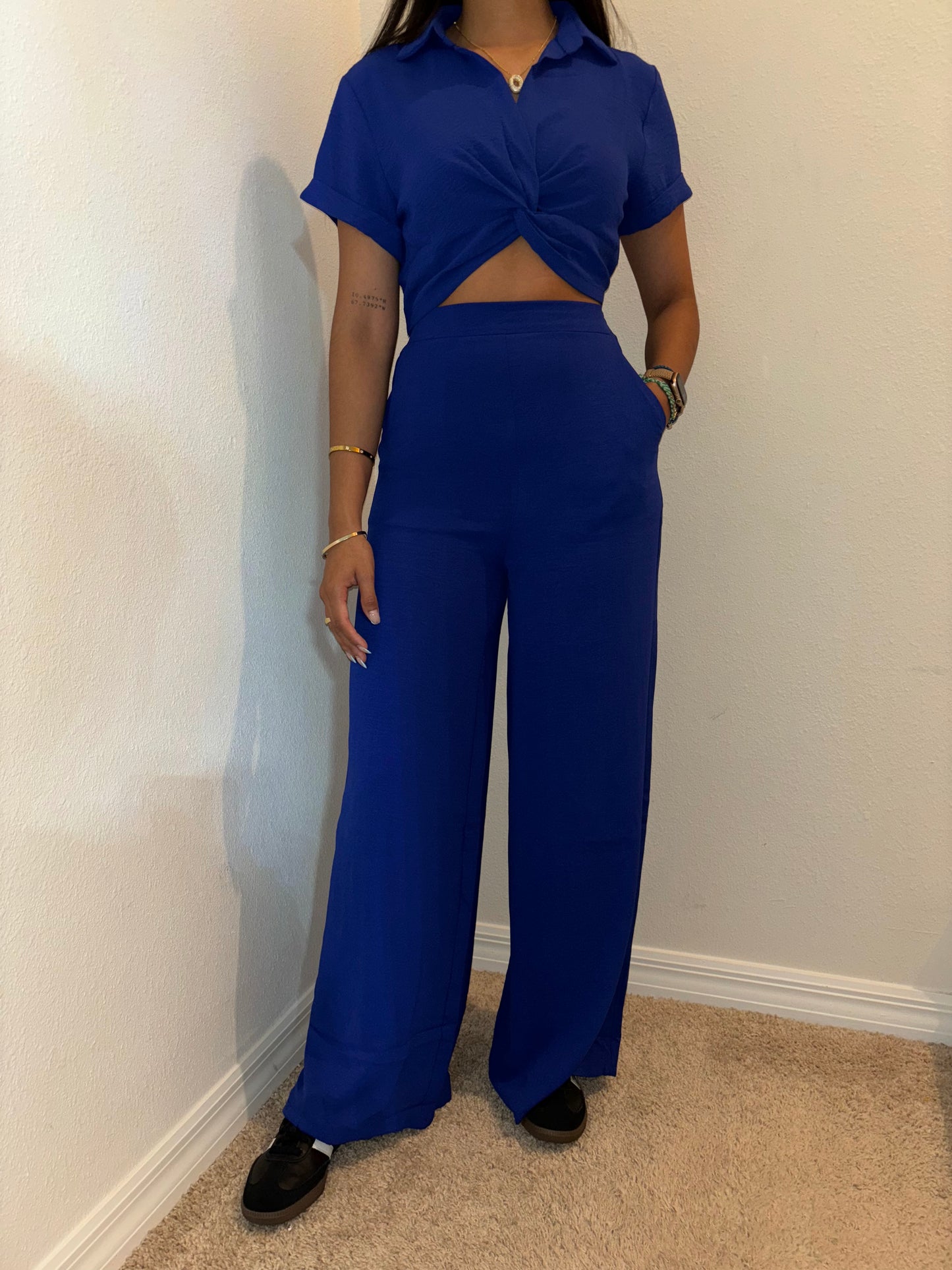 BLUE SET SHORT SLEEVE TOP & LEG FLOWY PANTS