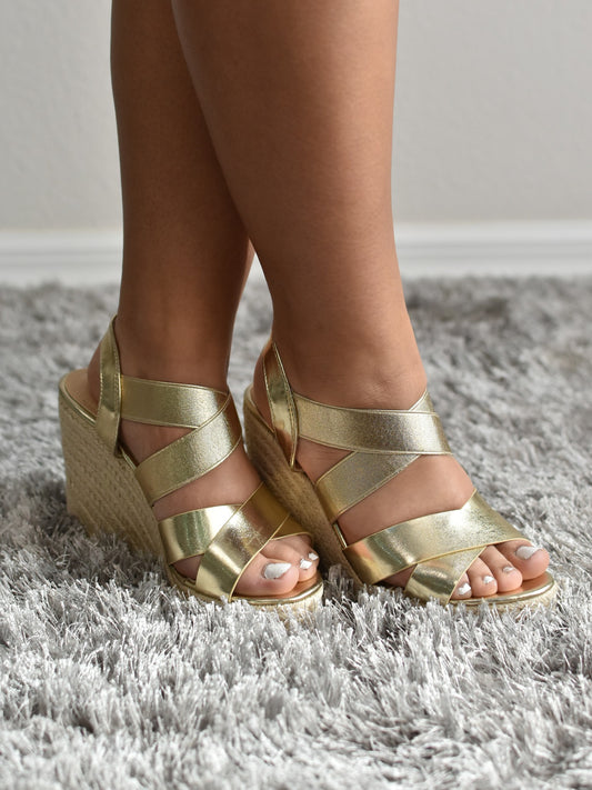 Cuñas doradas de Nayeli