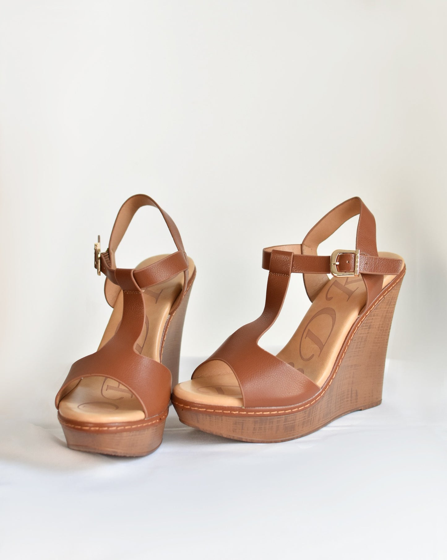 Nassa Brown Wedges